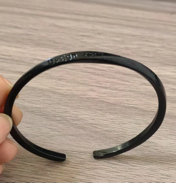 Retro Mobius Loop Bracelet for Men Black Alloy Open Bangle Fashion Vintage Jewelry