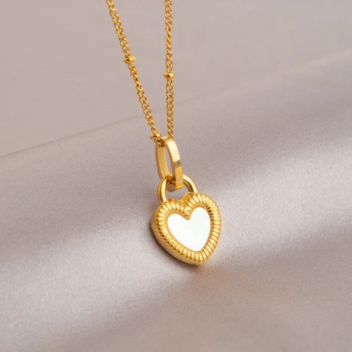 Luxury Gold Plated Titanium Steel Necklace Women’s Simple Chic Collarbone Chain Jewelry