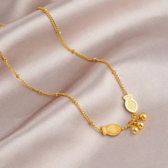 Women’s Gold Titanium Steel Chain Necklace Simple Luxury Collarbone Jewelry Wholesale