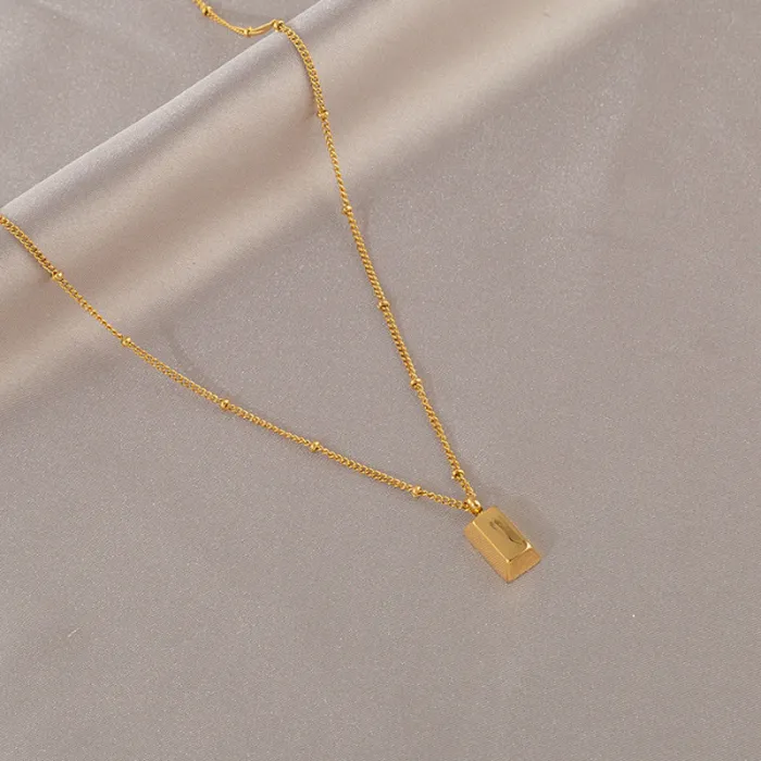 Women’s Gold Titanium Steel Chain Necklace Simple Luxury Collarbone Jewelry Wholesale