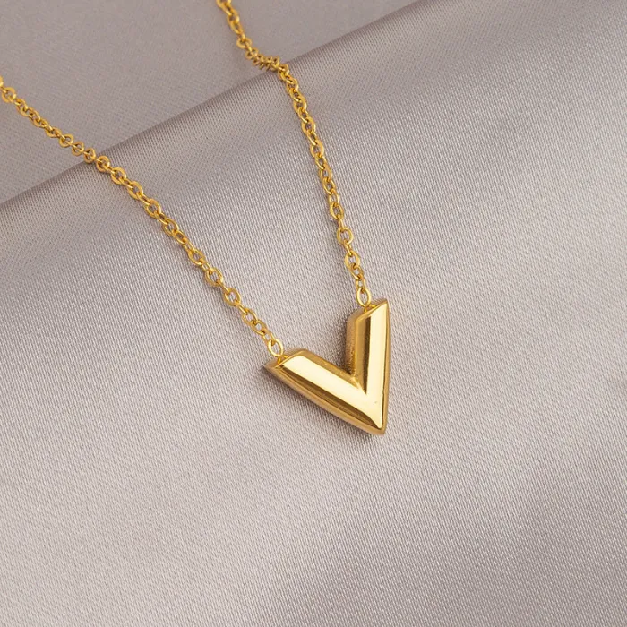 Elegant Gold Titanium Steel Necklace for Women Dainty Luxury Chain Minimalist Jewelry