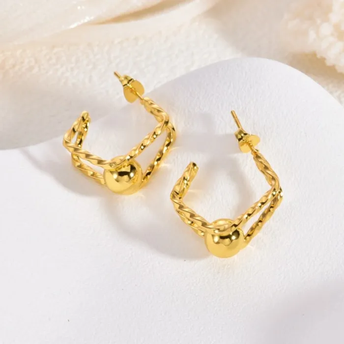 Vintage Gold Stainless Steel Earrings for Women Chic Retro Statement Stud Jewelry