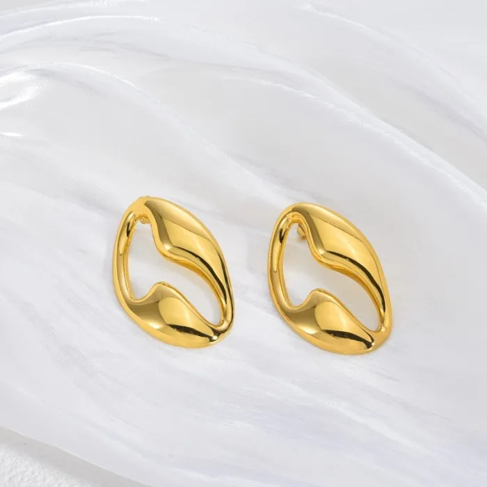 Luxury Stainless Steel Gold Flower Earrings for Women Vintage Chic Design