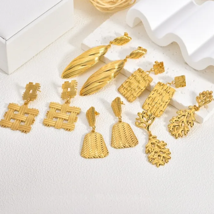 Vintage Coral 18K Gold Plated Stainless Steel Stud Earrings for Women Small Elegant Retro Jewelry