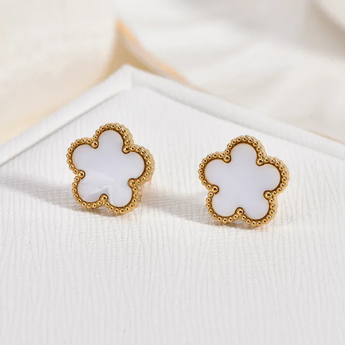 Five-Petal Flower 18K Gold Stainless Steel Stud Earrings for Women Minimalist Chic Jewelry