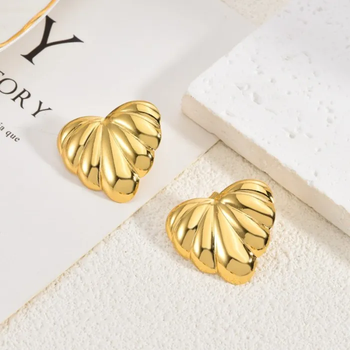 Elegant Stainless Steel Flower Stud Earrings for Women French Style Minimalist Chic Jewelry