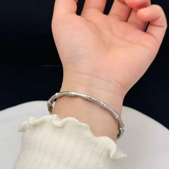 Wholesale Luxury Zircon Bangle for Women | Factory Price Stainless Steel Minimalist Jewelry Supplier