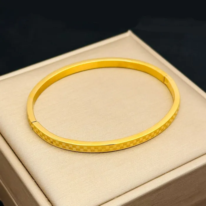 Wholesale Luxury Zircon Bangle for Women | Factory Price Stainless Steel Minimalist Jewelry Supplier