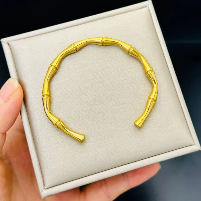 Wholesale Trendy Round Zircon Bangle | Bulk Stainless Steel Bracelet Supplier & Factory Price Jewelry