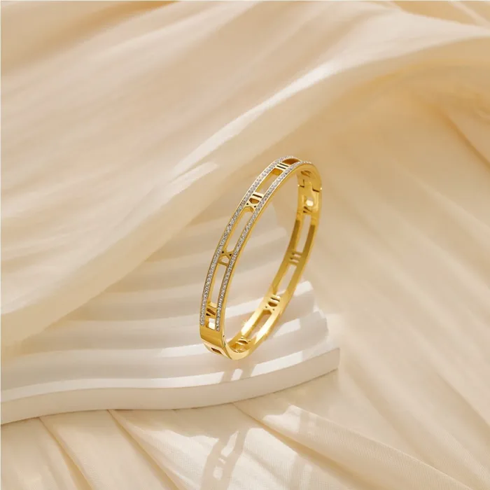 Wholesale Trendy Round Zircon Bangle | Bulk Stainless Steel Bracelet Supplier & Factory Price Jewelry