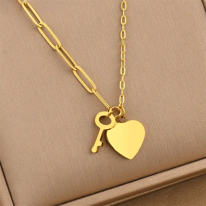 Wholesale Luxury Heart Necklace for Women | Factory Price Stainless Steel Jewelry Supplier