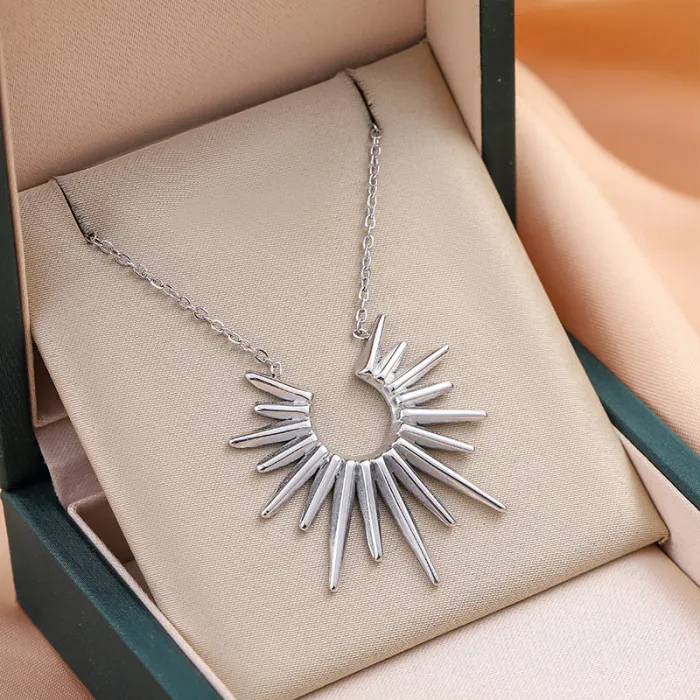 Wholesale Artistic Heart Stainless Steel Necklace | Factory Price Minimalist Jewelry for Women