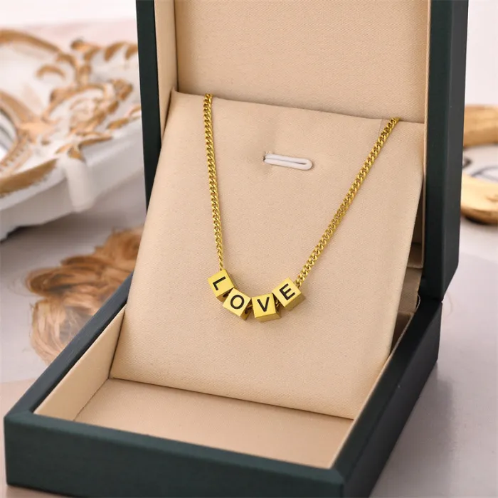 Wholesale Delicate Heart Stainless Steel Necklace | Factory Price Minimalist Jewelry for Women