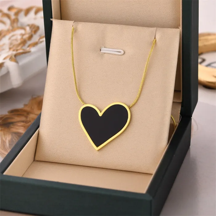 Wholesale Luxury Stainless Steel Necklace Set | Factory Price Water-Resistant Jewelry Supplier for Women