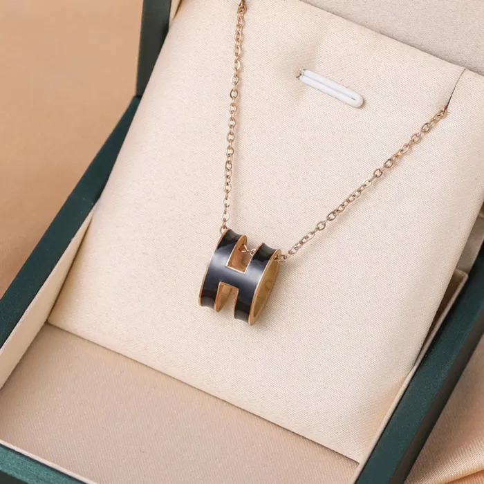 Wholesale Water-Resistant Stainless Steel Necklace | Bulk Supplier & Factory Price Durable Jewelry