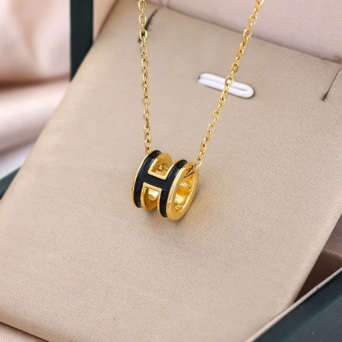 Wholesale Elegant Stainless Steel Necklace | Factory Price Luxury Minimalist Jewelry Supplier