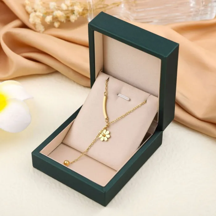 Wholesale Chic Stainless Steel Necklace | Bulk Supplier & Factory Price Elegant Jewelry for Women