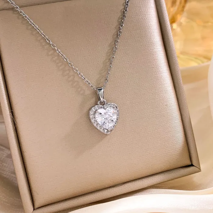 Wholesale Blue Heart Gem Necklace | Factory Price Luxury Stainless Steel Ocean Pendant Jewelry for Women