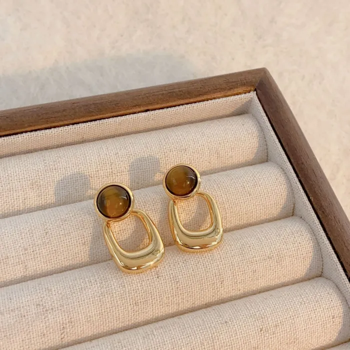 Wholesale 18K Gold Plated Copper Earrings | Bulk Supplier Factory Price Brown Tiger Eye Style Retro Stud Jewelry