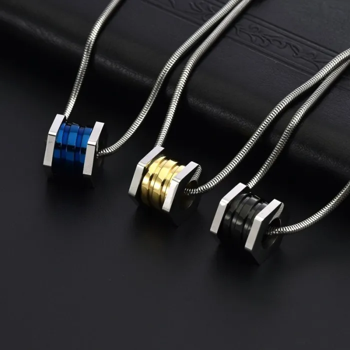 Titanium Steel Hexagon Pendant Necklace for Men and Women, Long Chain Fashion Jewelry