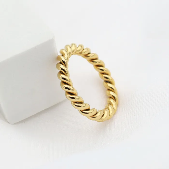 Wholesale 18K Gold Twisted Titanium Ring | Bulk Supplier & Factory Price Vintage Braided Design Jewelry for Women