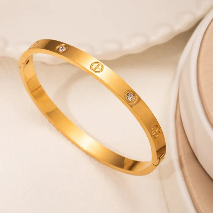 18K Gold Four-Leaf Clover Titanium Steel Bracelet | Lucky Charm Crystal Bangle for Women