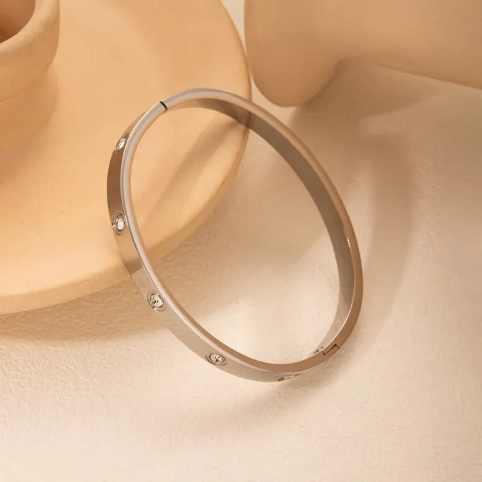 18K Gold Four-Leaf Clover Titanium Steel Bracelet | Lucky Charm Crystal Bangle for Women