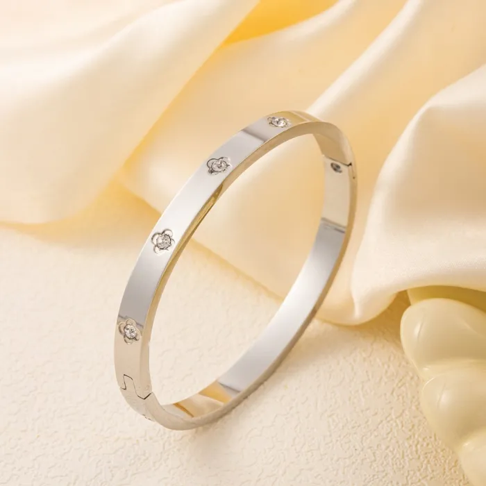 18K Gold Heart Crystal Bangle | Minimalist Titanium Steel Love Bracelet for Women