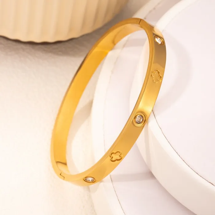 18K Gold Heart Crystal Bangle | Minimalist Titanium Steel Love Bracelet for Women
