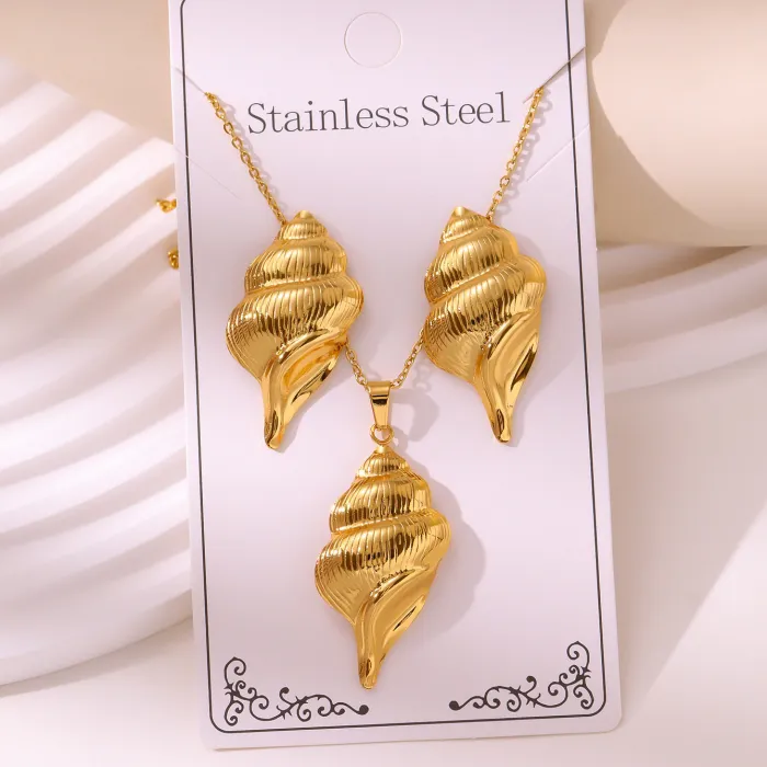 Vintage Gold Plated Stainless Steel Jewelry Set Wholesale | Oil-Pressed Earrings & Pendant Necklace