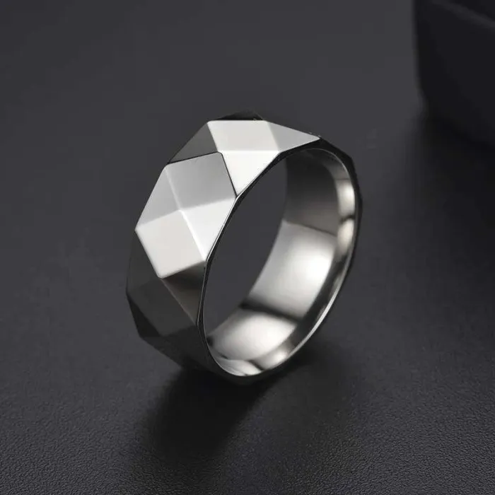 Unisex Punk Geometric Ring – 8MM Stainless Steel Diamond Pattern, Minimalist Design, Wholesale