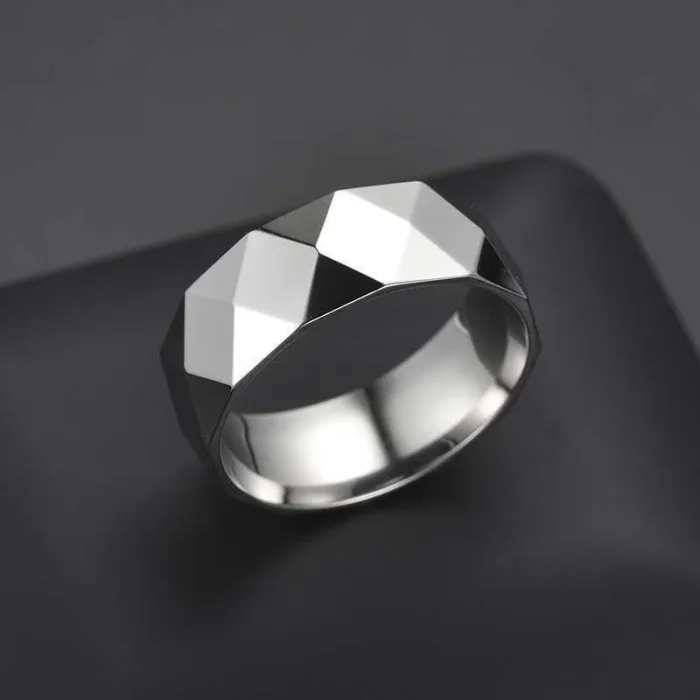 Unisex Punk Geometric Ring – 8MM Stainless Steel Diamond Pattern, Minimalist Design, Wholesale