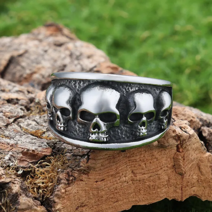 Punk Skull Ring in Titanium Steel – Full Band Design, Unisex Fashion Jewelry for Wholesale
