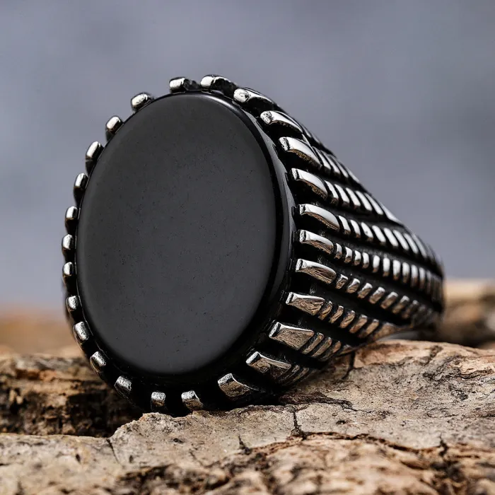 Bold Vintage Gemstone Ring – Rust-Free Titanium Steel, High-End Retro Fashion Jewelry for Men, Wholesale