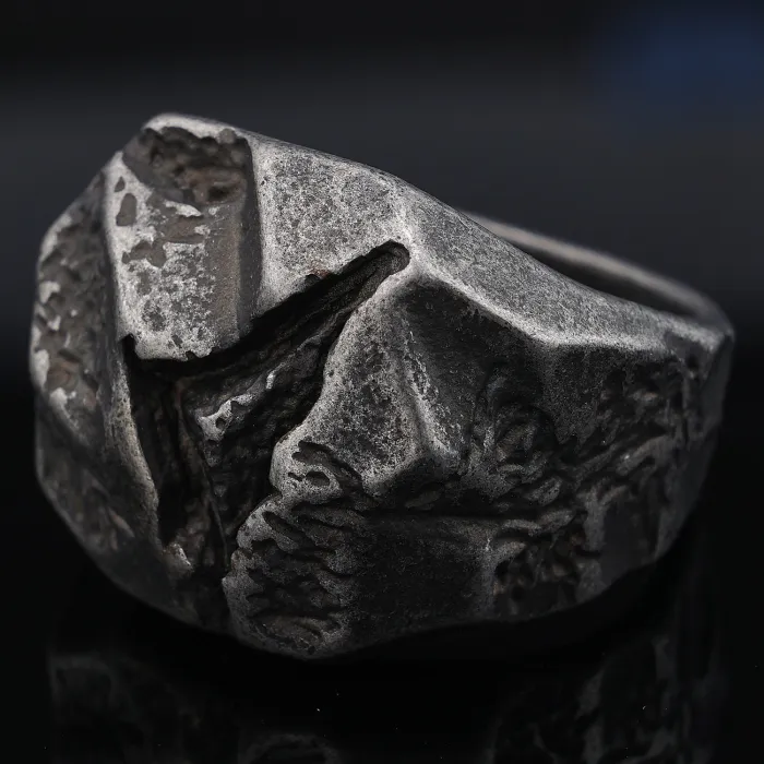 Unisex Raw Stone Ring – Natural Cut Design in Oxidized Stainless Steel, Minimalist Vintage Jewelry for Wholesale