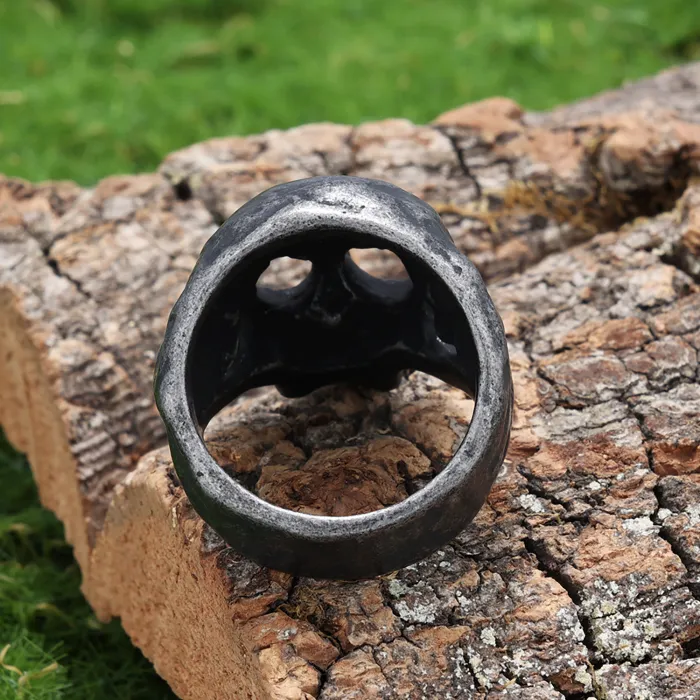 Unisex Skull Ring – Vintage Gothic Stainless Steel Fashion Jewelry for Men & Women, Wholesale Punk Accessories