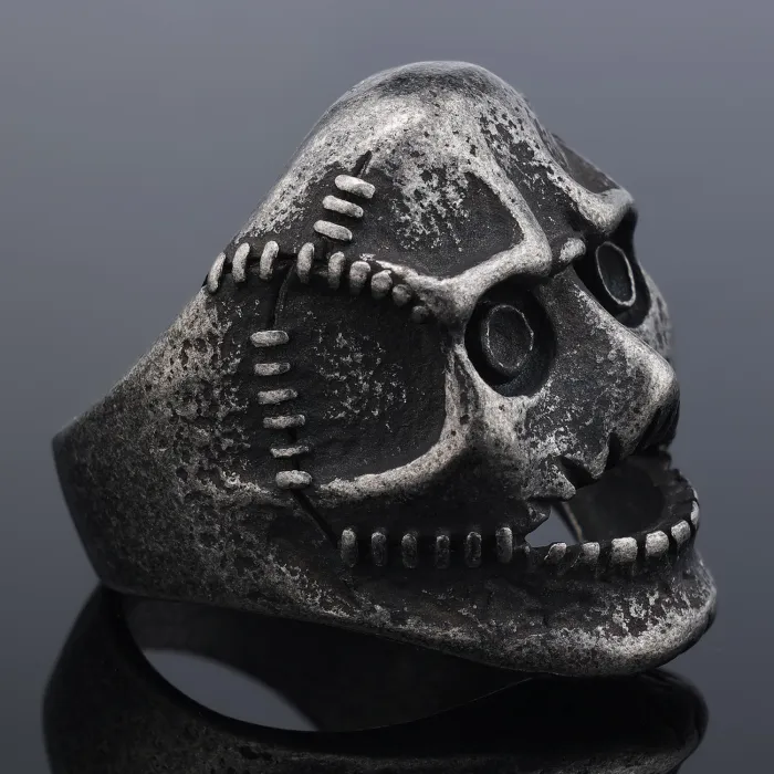 Scar Mask Skull Ring – High Street Band Style Stainless Steel Punk Jewelry for Men, Bold Statement Ring Wholesale