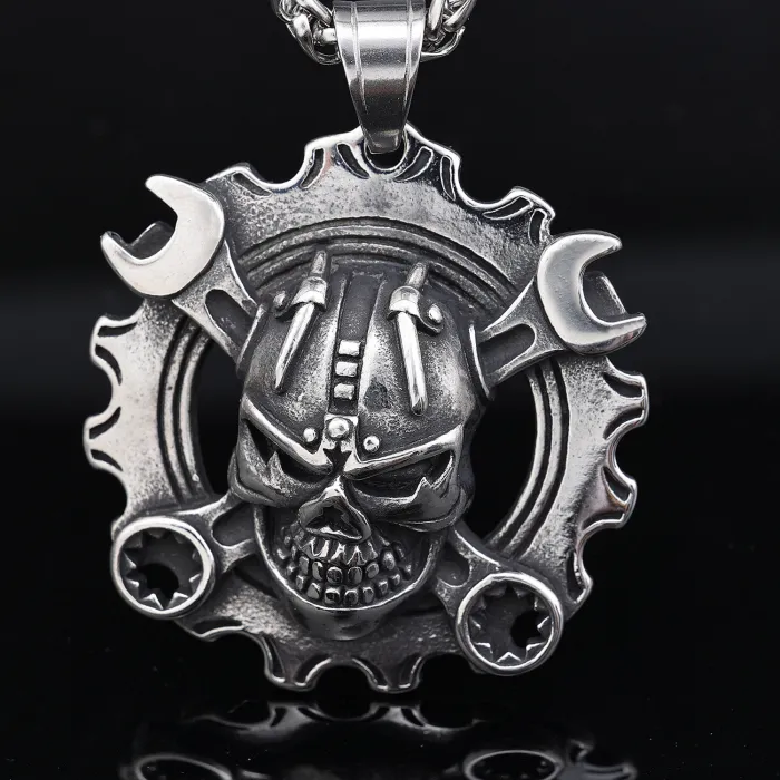Winged Skull Pendant – Stainless Steel Gothic Streetwear Necklace for Men, Bold Fashion Accessory Wholesale (In Stock)