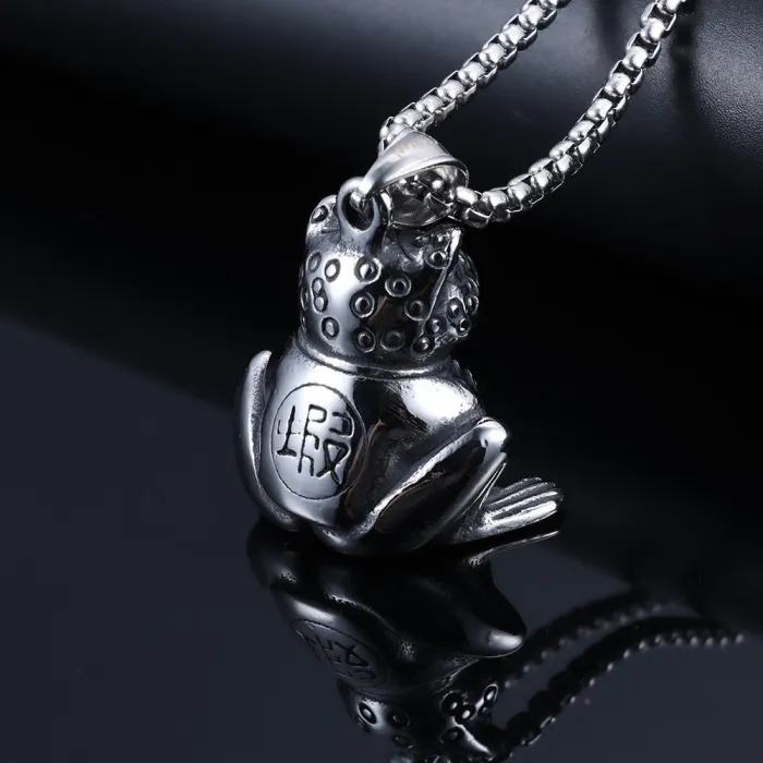 Toad & Cicada Pendant – Symbolic Animal Design Stainless Steel Necklace, Prosperity & Rebirth Amulet Jewelry Wholesale (In Stock)