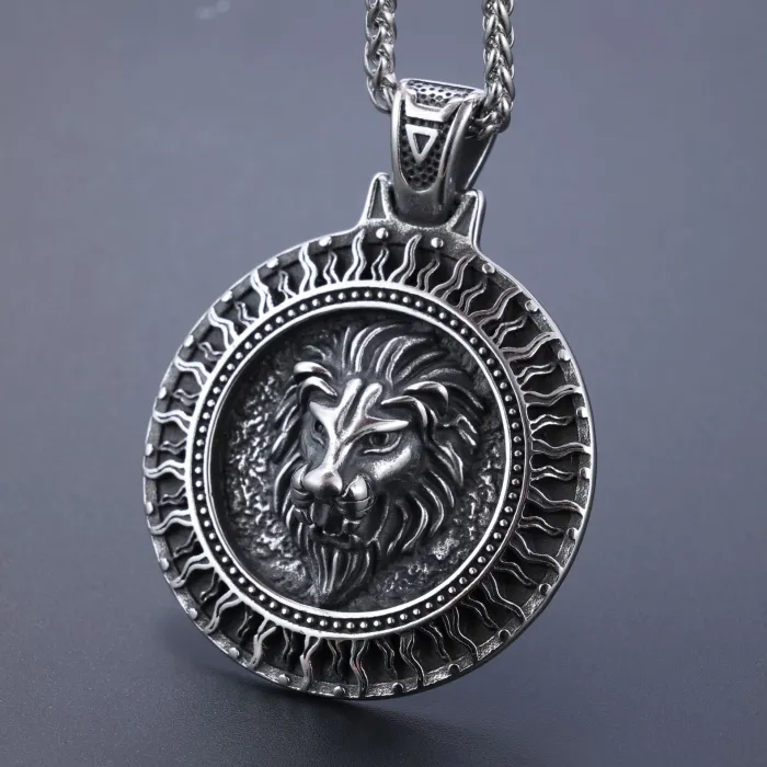 Viking Lion Head Medallion Pendant – Round Stainless Steel Necklace for Men, Bold Norse Totem Jewelry Wholesale