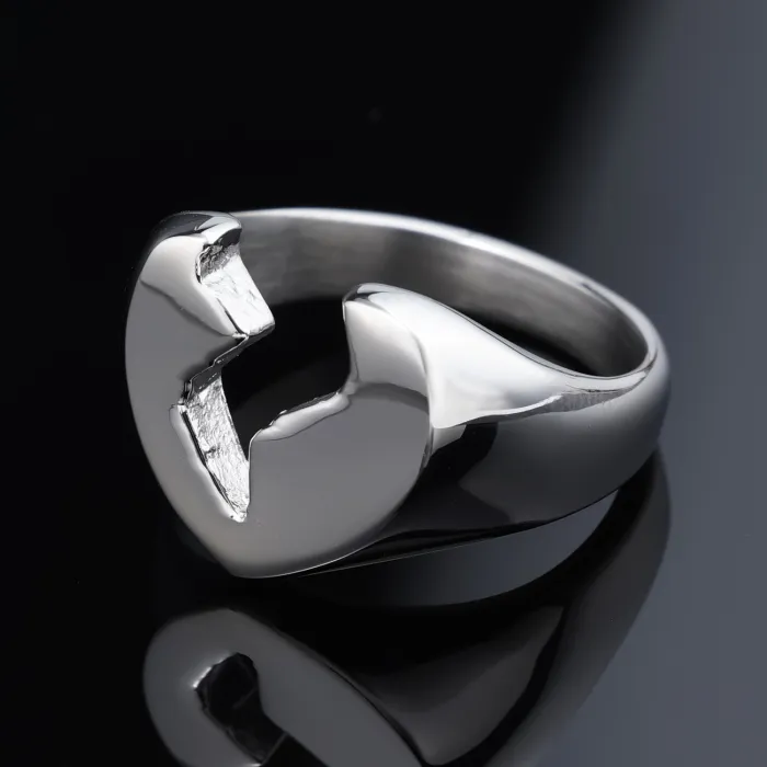 Broken Heart Ring – Unisex Stainless Steel Minimalist Streetwear Jewelry, Edgy Emotional Fashion Accessory Wholesale