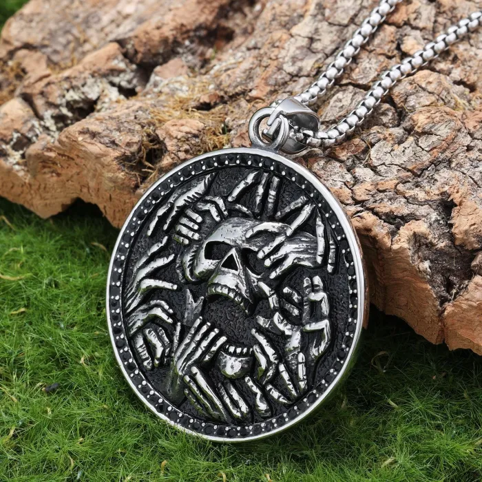 Punk Style Stainless Steel Necklace – Vintage Ice Wolf Head Pendant for Men