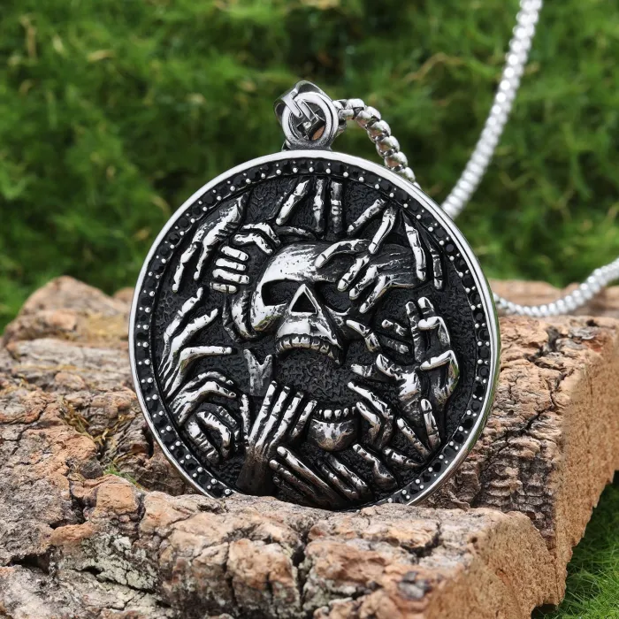 Punk Style Stainless Steel Necklace – Vintage Ice Wolf Head Pendant for Men
