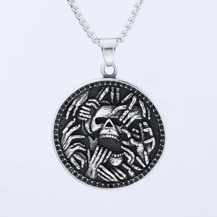 Punk Style Stainless Steel Necklace – Vintage Ice Wolf Head Pendant for Men