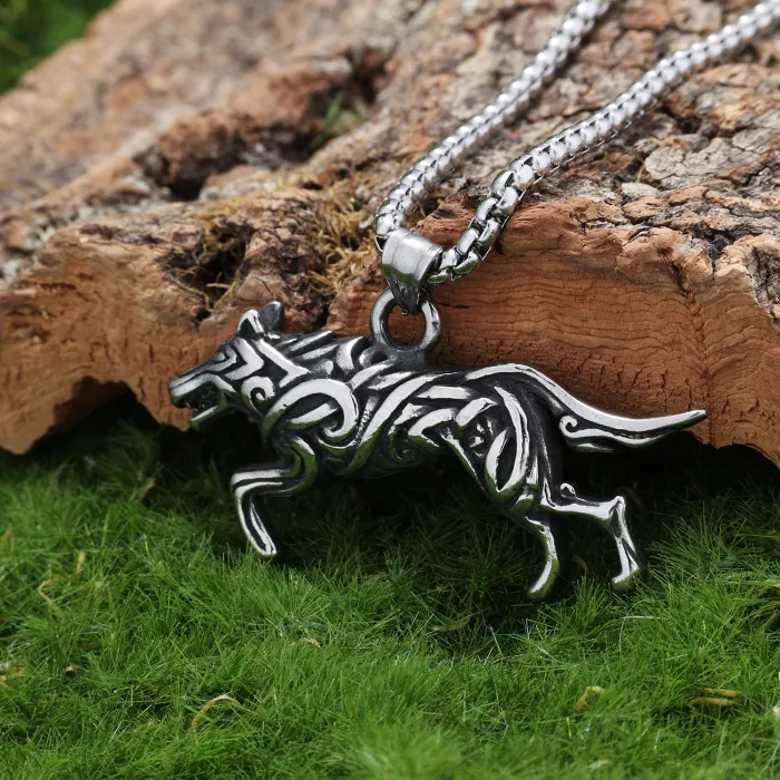 Viking Celtic Wolf Pendant Necklace – Titanium Steel Hip-Hop Style Men's Jewelry, INS Trend