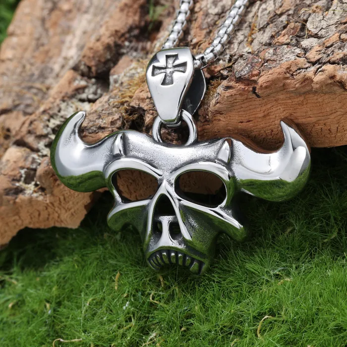 Vintage Bull Skull Pendant Necklace – Punk Rock Biker Style Stainless Steel Jewelry for Men