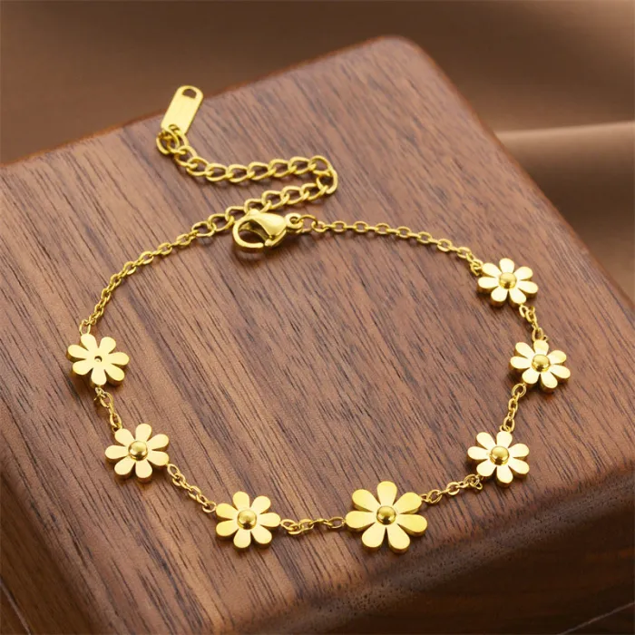 Minimalist Daisy Stainless Steel Bracelet – Korean Boho Chain Jewelry for Women | Tarnish-Free | Everyday Use | Wholesale