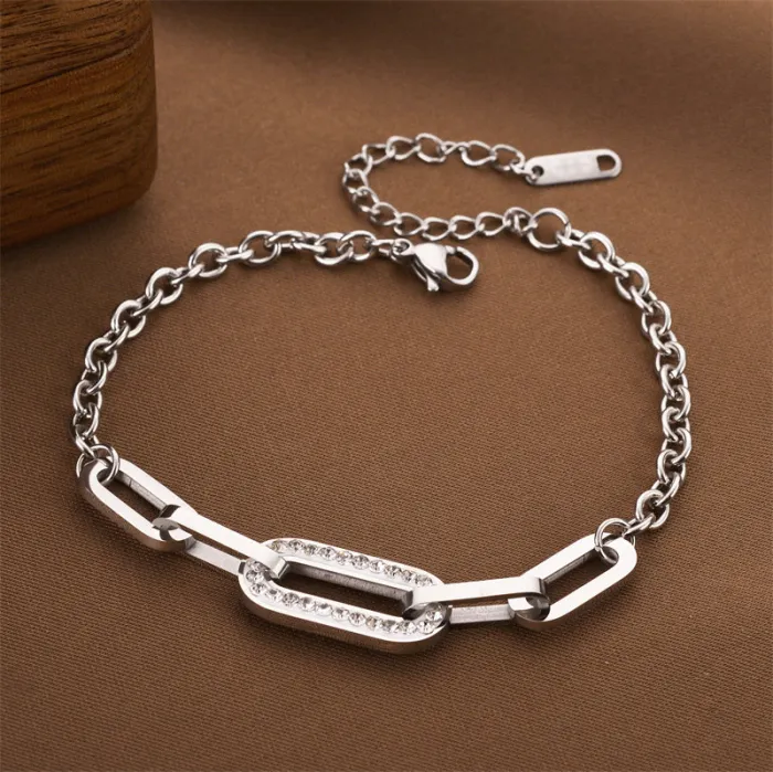 Geometric Link Bracelet – Gold Chain with Crystal-Encrusted Accent | Bold Korean Jewelry | Wholesale