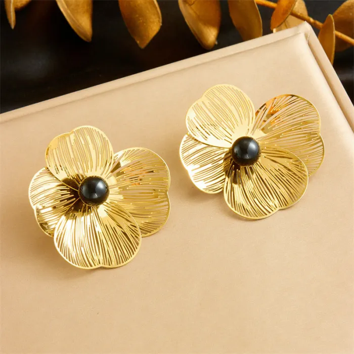 Pearl Flower Jewelry Set – Hollow Petal Chain Necklace, Earrings & Ring in Stainless Steel for Elegant Women | Statement Set | Wholesale