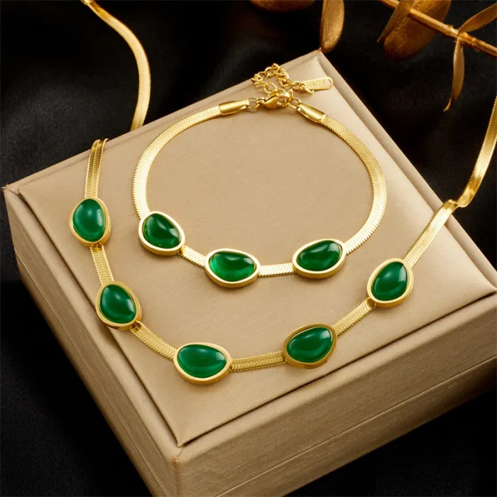 Emerald Green Snake Chain Jewelry Set – Vintage Stainless Steel Bracelet & Choker Necklace with One-Sided Gem Design | Minimalist Style | Wholesale